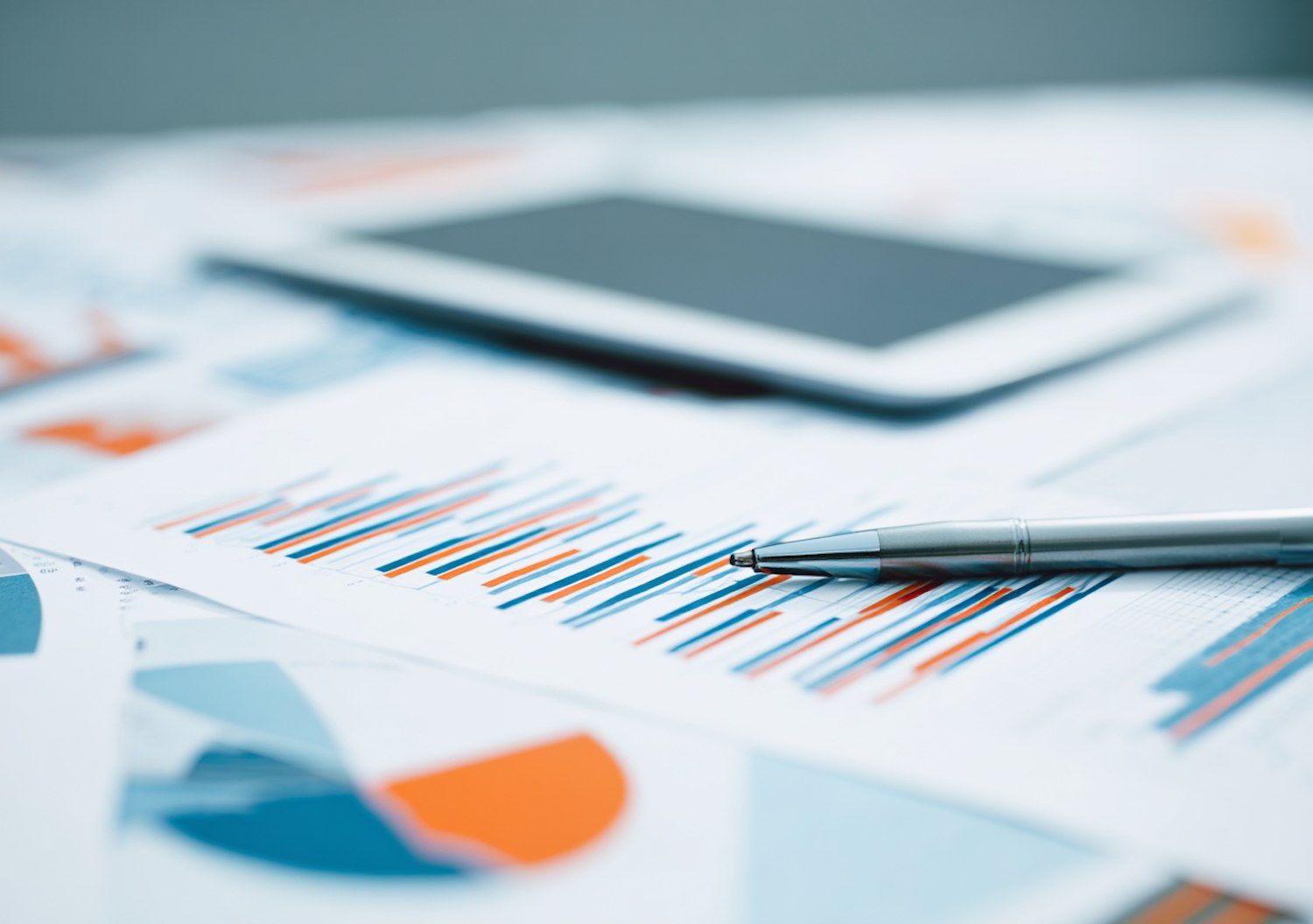 Many sales professionals find themselves lost in manual calculations, leading to wasted time and potential errors when figuring out commission.